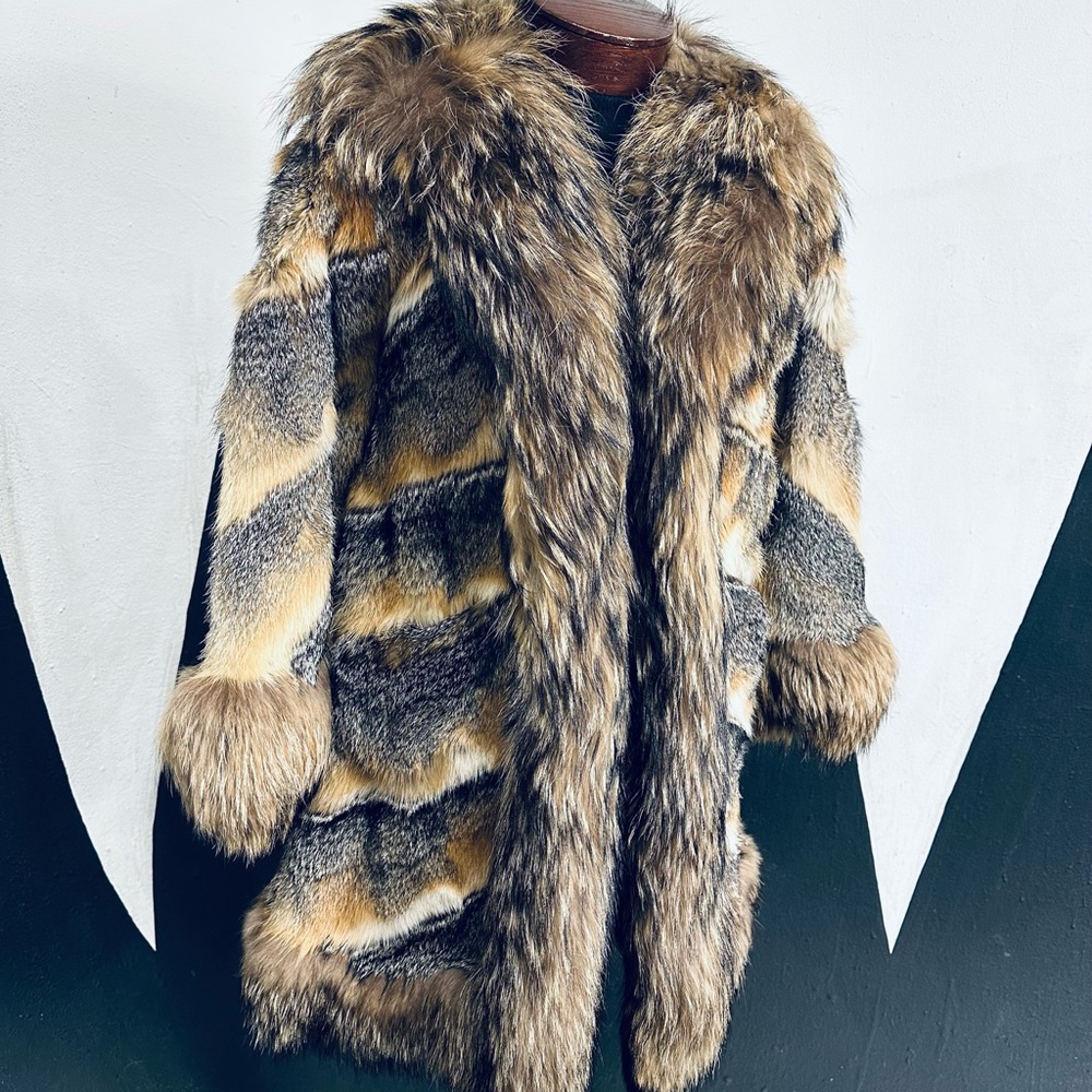 Lazarus Columbus Luxurious Chevron Pattern Fox Fur Penny Lane Coat